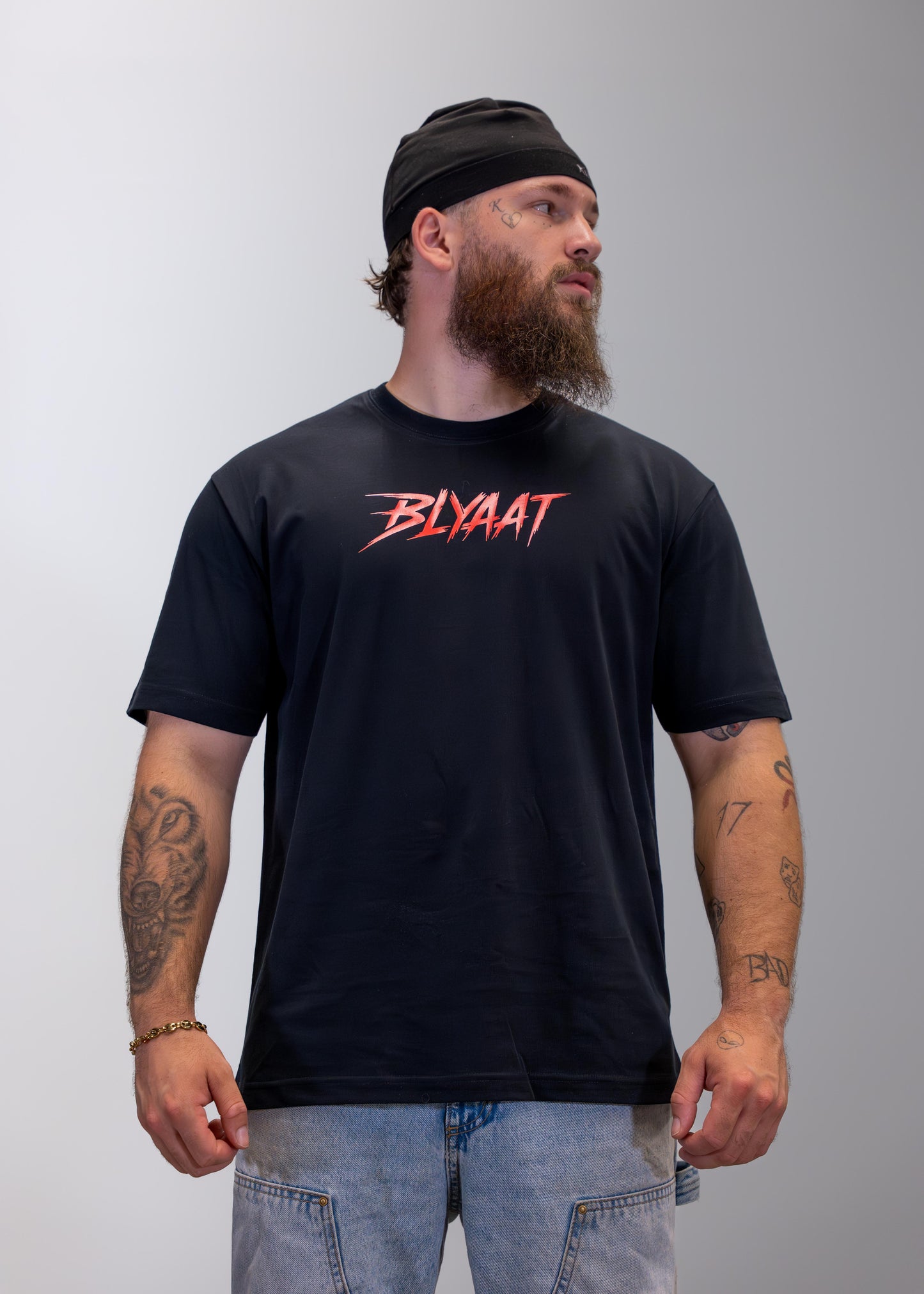 T-Shirt Noir BLYAAT (Oversize)