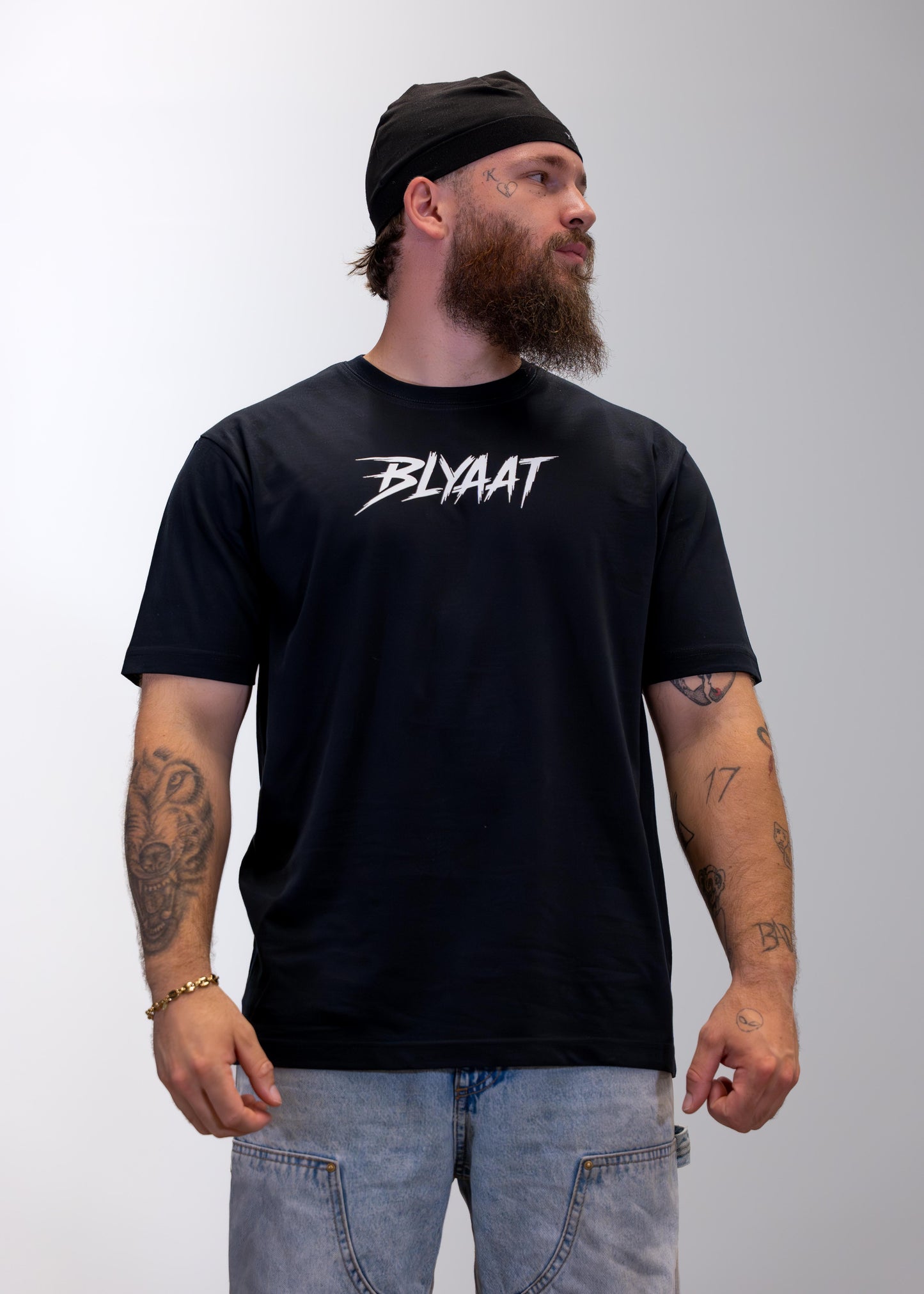 T-Shirt Noir BLYAAT (Oversize)