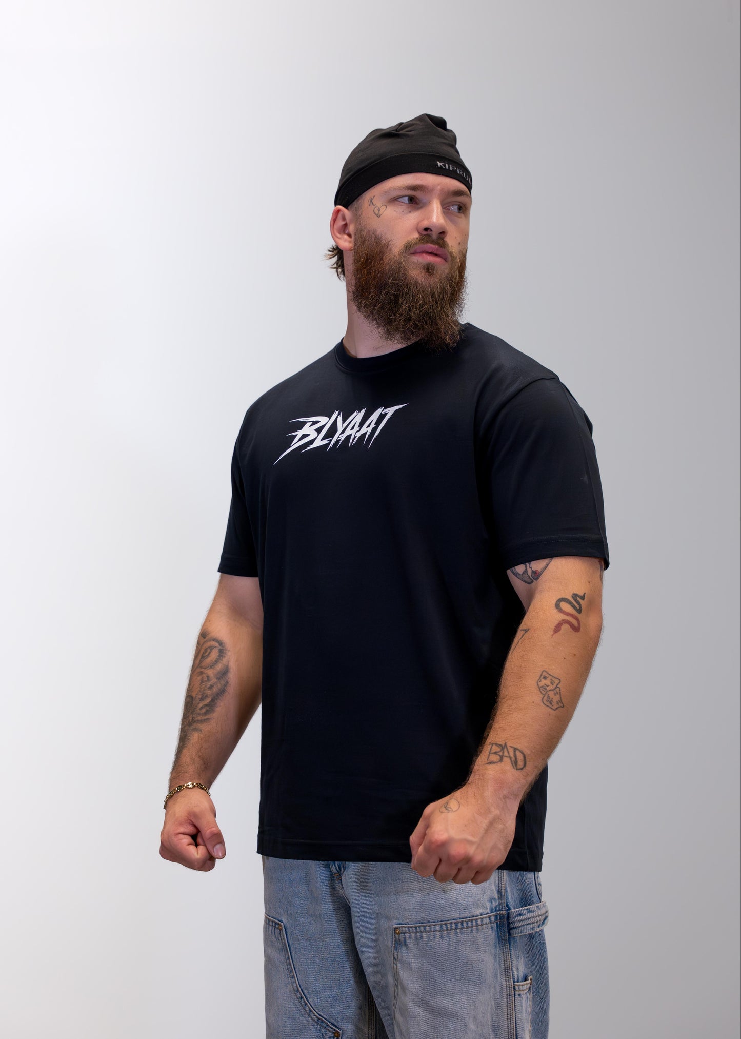 T-Shirt Noir BLYAAT (Oversize)
